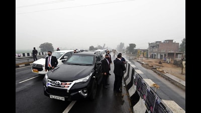 Security breach in PM Modi's convoy in Ferozepur district on January 5, 2022. (ANI) Security breach in PM Modi's convoy in Ferozepur district on January 5, 2022. (ANI)