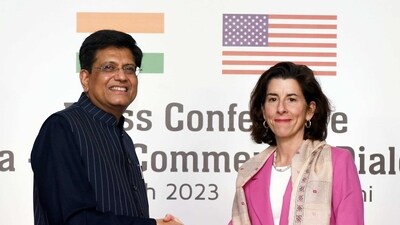 Union Minister of Commerce and Industry Piyush Goyal exchanges greetings with the United States (US) Secretary of Commerce Gina Raimondo at a joint press conference, in New Delhi on Friday. (ANI) Union Minister of Commerce and Industry Piyush Goyal exchanges greetings with the United States (US) Secretary of Commerce Gina Raimondo at a joint press conference, in New Delhi on Friday. (ANI)