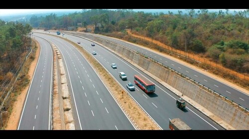 The expressway has five main bypasses, namely: Srirangapatna bypass, Mandya bypass, Bidadi bypass, a 22-kilometre-long stretch that bypasses Ramanagara and Channapatna and the Maddur bypass. The expressway has five main bypasses, namely: Srirangapatna bypass, Mandya bypass, Bidadi bypass, a 22-kilometre-long stretch that bypasses Ramanagara and Channapatna and the Maddur bypass.