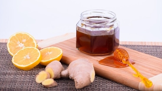 Honey and Lemon: Mix 1-2 teaspoons of honey and the juice of half a lemon in a glass of warm water. Sip this mixture slowly several times a day. Honey has antibacterial properties and can help to soothe a sore throat, while lemon can provide a boost of Vitamin C to support the immune system.&nbsp;(Pixabay)