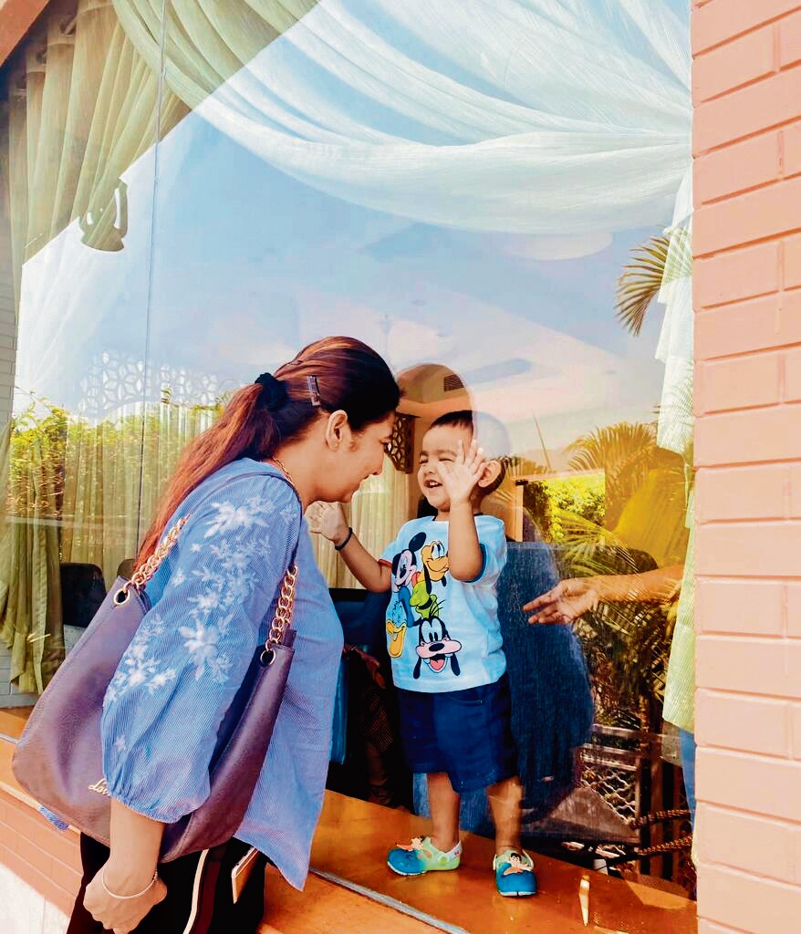 A quiet moment of silliness between a woman and a child. Submitted by Anshu Lochab of Delhi. A quiet moment of silliness between a woman and a child. Submitted by Anshu Lochab of Delhi.