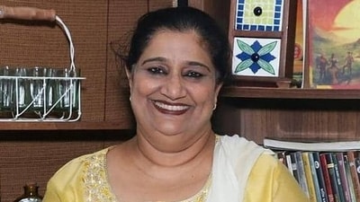 Seema Pahwa said she does not smoke but likes women who do. Seema Pahwa said she does not smoke but likes women who do.
