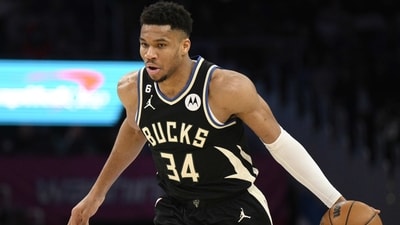 Milwaukee Bucks forward Giannis Antetokounmpo (34) (AP)