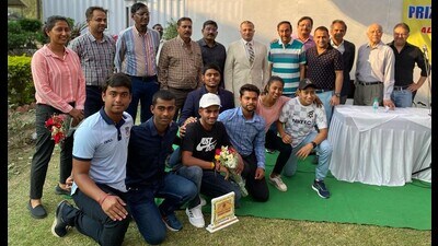 Felicitated players pose for shutterbugs during the event on Sunday. (HT PHOTO) Felicitated players pose for shutterbugs during the event on Sunday. (HT PHOTO)