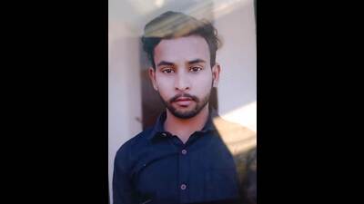 Gulab Singh, the victim, was walking back home from work when he was attacked by two scooter-borne men in Pabhat village, Zirakpur. (HT Photo) Gulab Singh, the victim, was walking back home from work when he was attacked by two scooter-borne men in Pabhat village, Zirakpur. (HT Photo)
