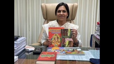 Kerala-born Malayali officer translates another episode of Awadhi epic to English for wider audience reach. (HT Photo) Kerala-born Malayali officer translates another episode of Awadhi epic to English for wider audience reach. (HT Photo)