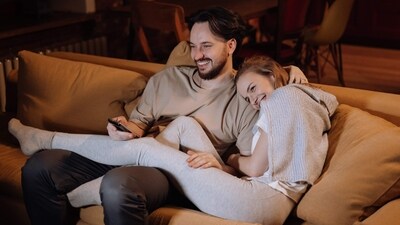 3. Movie night at home: Stay in and have a movie night. Make some popcorn, grab some blankets, and pick a movie to watch together. (Pexels ) 3. Movie night at home: Stay in and have a movie night. Make some popcorn, grab some blankets, and pick a movie to watch together. (Pexels )