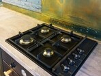Four burner gas stoves ensure that working in kitchen is functional and fast.