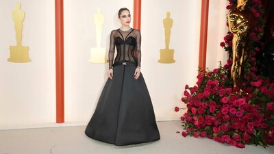Lady Gaga makes a statement in a straight off the runway Versace gown at the 95th Academy Awards ceremony. (Jordan Strauss/Invision/AP) Lady Gaga makes a statement in a straight off the runway Versace gown at the 95th Academy Awards ceremony. (Jordan Strauss/Invision/AP)