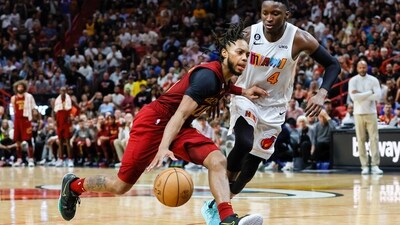 Cleveland Cavaliers guard Darius Garland (10) drives to the basket as Miami Heat guard Victor Oladipo (4) defends during the fourth quarter at Miami-Dade Arena. (USA TODAY Sports)