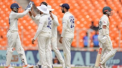 Axar Patel removed Travis Head for 90 in the post-Lunch session. (AP)