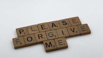 8. Learn to forgive: Holding grudges and resentment only hurts yourself. Learn to forgive others and let go of negative feelings. (Unsplash) 8. Learn to forgive: Holding grudges and resentment only hurts yourself. Learn to forgive others and let go of negative feelings. (Unsplash)