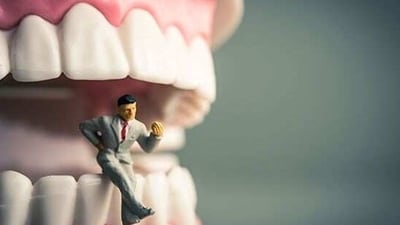 Teeth falling out: This dream can symbolize a fear of losing power or control, or a sense of vulnerability or embarrassment. It can also represent a fear of aging or a sense of losing attractiveness. (Pinterest) Teeth falling out: This dream can symbolize a fear of losing power or control, or a sense of vulnerability or embarrassment. It can also represent a fear of aging or a sense of losing attractiveness. (Pinterest)