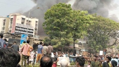 Cloud of smoke emerges out from the accident spot.&nbsp; (Vijay Bate/ HT)