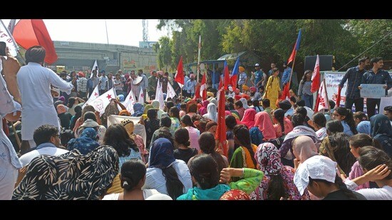 The united front of protestors has started an indefinite protest in which they are demanding an increase in the allocation of annual grant for the university. (HT Photo)