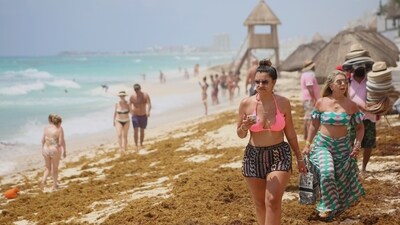 3. Beach destinations: Whether you're looking for a relaxing beach vacation or an action-packed adventure, there are plenty of family-friendly beach destinations to choose from. From Hawaii to the Florida Keys, the options are endless.&nbsp; (REUTERS/Paola Chiomante)