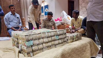 In the raids that followed Prashanth’s arrest, Lokayukta had recovered ₹6.1 crore in cash from the MLA’s Sanjaynagar residence in Bengaluru and ₹2.2 crore from his office. (PTI) In the raids that followed Prashanth’s arrest, Lokayukta had recovered ₹6.1 crore in cash from the MLA’s Sanjaynagar residence in Bengaluru and ₹2.2 crore from his office. (PTI)