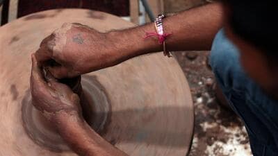 India’s handicraft exports stood at ₹33,253 crore ($4.459 billion) in 2021-22 and ₹28,727.91 crore ($3.505 billion) from April 2022 to February 2023. (HT Archive) India’s handicraft exports stood at ₹33,253 crore ($4.459 billion) in 2021-22 and ₹28,727.91 crore ($3.505 billion) from April 2022 to February 2023. (HT Archive)