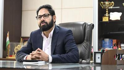 Municipal Corporation of Gurugram (MCG) commissioner PC Meena held a property tax review meeting with the officials concerned on Tuesday and directed them to operate the citizen facilitation centre seven days a week, till March 31. (HT Archive) Municipal Corporation of Gurugram (MCG) commissioner PC Meena held a property tax review meeting with the officials concerned on Tuesday and directed them to operate the citizen facilitation centre seven days a week, till March 31. (HT Archive)