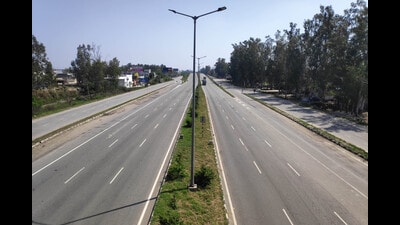 The minister further said in the reply that the detailed project report (DPR) of the Delhi-Gurugram-SNB and Delhi-Sonepat-Panipat RRTS corridor has been prepared based on the outcome of pre-feasibility and feasibility reports for these corridors, and no funds have been allocated for these RRTS corridors by the Central government. (HT File)