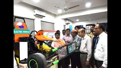 UP cabinet minister Nand Gopal Gupta ‘Nandi’ with UGI officials at the newly inaugurated CoE at UCER in Prayagraj on Tuesday. (HT Photo)