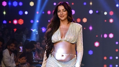 Antara Motiwala Marwah flauAntara Motiwala Marwah: Actor Mohit Marwah's wife, Antara Motiwala recently walked the ramp flaunting her baby bump at the Lakme Fashion Week in Mumbai. Antara, who is pregnant with her second child, donned a shimmery top and a matching skirt. nted her baby bump as she walked the ramp. (File Photo) Antara Motiwala Marwah flauAntara Motiwala Marwah: Actor Mohit Marwah's wife, Antara Motiwala recently walked the ramp flaunting her baby bump at the Lakme Fashion Week in Mumbai. Antara, who is pregnant with her second child, donned a shimmery top and a matching skirt. nted her baby bump as she walked the ramp. (File Photo)