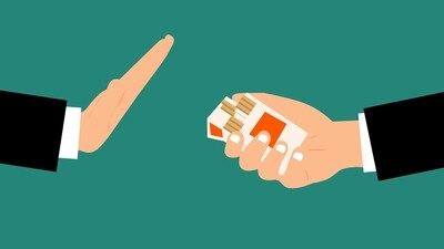 Avoid smoking: If you smoke, quitting smoking is the most important thing you can do to protect your lungs from damage and improve lung health. (Pixabay) Avoid smoking: If you smoke, quitting smoking is the most important thing you can do to protect your lungs from damage and improve lung health. (Pixabay)