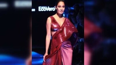 Lisa Haydon: Lisa is one Bollywood actor who is not afraid of speaking her mind. She loves experimenting with her looks and is often seen making headlines for her bold wardrobe picks. On August 22, 2019, Lisa walked the ramp for designer Amit Aggarwal. The actor was pregnant with her second child at that time. (Pinterest) Lisa Haydon: Lisa is one Bollywood actor who is not afraid of speaking her mind. She loves experimenting with her looks and is often seen making headlines for her bold wardrobe picks. On August 22, 2019, Lisa walked the ramp for designer Amit Aggarwal. The actor was pregnant with her second child at that time. (Pinterest)