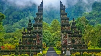 5. Asia - Bali, Indonesia: Bali offers a perfect blend of gorgeous beaches and natural beauty that will provide the perfect retreat for your group vacation. There are many different activities to enjoy from diving, surfing, shopping at local markets or just relaxing on the beach. (Unsplash) 5. Asia - Bali, Indonesia: Bali offers a perfect blend of gorgeous beaches and natural beauty that will provide the perfect retreat for your group vacation. There are many different activities to enjoy from diving, surfing, shopping at local markets or just relaxing on the beach. (Unsplash)