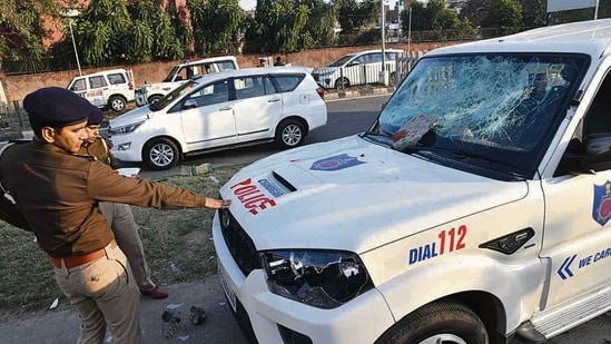 A police vehicle damaged in the violence. (HT Photo)