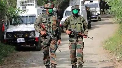 Police along with 29 Rashtriya Rifles and 2nd battalion Sashastra Seema Bal intercepted the terrorist at a checkpoint established at Singhpora Pattan. (Representative Image)