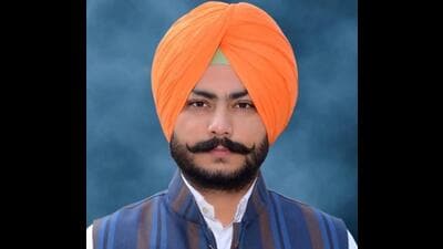 The Punjab Vigilance Bureau has summoned former Congress Dhuri MLA Dalvir Singh Goldy for questioning in a disproportionate assets case on Thursday. (HT file photo) The Punjab Vigilance Bureau has summoned former Congress Dhuri MLA Dalvir Singh Goldy for questioning in a disproportionate assets case on Thursday. (HT file photo)