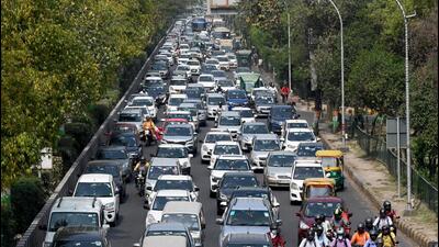 Traffic jam on Chilla border in Noida on Wednesday. (Sunil Ghosh/HT Photo) Traffic jam on Chilla border in Noida on Wednesday. (Sunil Ghosh/HT Photo)