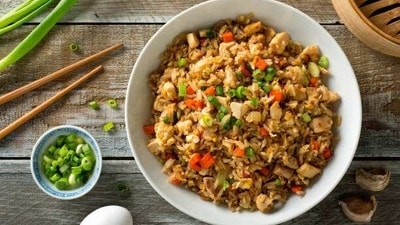 Veggie Stir Fry with Rice: This stir fry is packed with nutrients and is easy to make. Saute your favourite vegetables like broccoli, bell peppers, onions and carrots in a wok and add some soy sauce and rice vinegar to enhance the flavour.&nbsp; (Pexels)