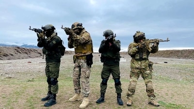 Special forces of both the armies at the ongoing exercise Khanjar - the joint military drill conducted between India, Kyrgystan in a bid to boost defence ties. (Twitter/@adgpi)