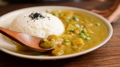 Chickpea and Spinach Curry: This curry is healthy and filling. Cook some chickpeas and spinach with your choice of spices and add some coconut milk to make it even tastier.&nbsp; (Pexels)