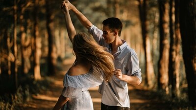 Sense of Humor: Life is full of ups and downs, and a sense of humour helps partners to weather any storm. A perfect partner has a good sense of humour and can make you laugh even in challenging situations. (Unsplash)