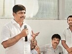 DK Suresh, Congress MP and brother of Kanakapura Congress candidate DK Shivakumar, speaks to the party workers. DK Suresh, Congress MP and brother of Kanakapura Congress candidate DK Shivakumar, speaks to the party workers.