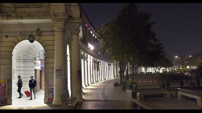A deserted view of Connaught Place in New Delhi. (Arvind Yadav /Hindustan Times) A deserted view of Connaught Place in New Delhi. (Arvind Yadav /Hindustan Times)
