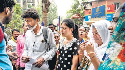 Mumbai, India - March 16, 2023: Ramesh Solanki, father of 18-year-old Dalit student Darshan Solanki who died by suicide on February 12 inside IIT-Bombay, seeking justice reaches Powai Police Station to request them to file FIR against unknown person and investigate the matter, at Powai, in Mumbai, India, on Thursday, March 16, 2023. (Photo by Satish Bate/ Hindustan Times) (Satish Bate/HT PHOTO)