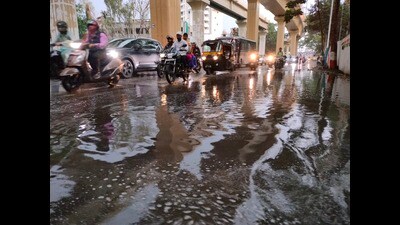 Rainfall activity on Thursday causes waterlogging near RTO, commuters inconvenienced. (HT PHOTO)