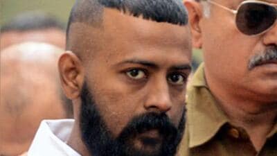 Sukesh Chandrasekhar has been in Tihar jail because of his cheating and money laundering cases . Sukesh Chandrasekhar has been in Tihar jail because of his cheating and money laundering cases .
