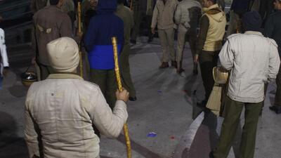 The injured police personnel were taken to a hospital for treatment. (HT PHOTO) The injured police personnel were taken to a hospital for treatment. (HT PHOTO)