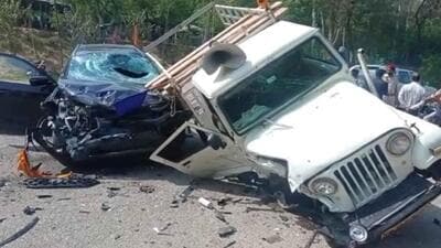 The mangled remains of the car and pick-up truck carrying around 20 passengers at the site of the accident in Samrala, Ludhiana (HT Photo)