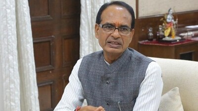 Chief minister Shivraj Chouhan also praised RSS’ vision of ‘Vasudhaiva Kutumbakam’ (the whole world is one family). (HT file photo) Chief minister Shivraj Chouhan also praised RSS’ vision of ‘Vasudhaiva Kutumbakam’ (the whole world is one family). (HT file photo)