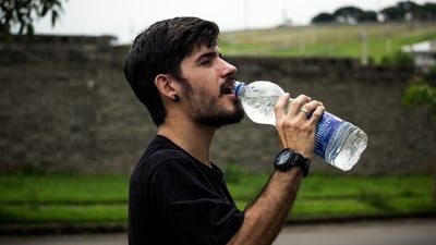 1. Stay Hydrated: The health of your nails is directly related to the moisture levels in your body. Make sure to drink at least eight glasses of water per day to keep your skin and nails hydrated. (pexels) 1. Stay Hydrated: The health of your nails is directly related to the moisture levels in your body. Make sure to drink at least eight glasses of water per day to keep your skin and nails hydrated. (pexels)