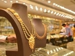 The price of 100 grams of 22 carat gold is now at  <span class='webrupee'>₹</span>5,35,500.