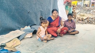 250 Virar families homeless after revenue officials raze chawls built on govt land 250 Virar families homeless after revenue officials raze chawls built on govt land