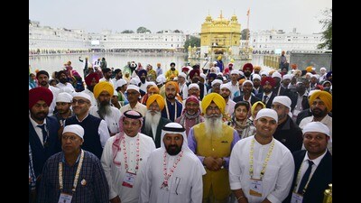 Members of G20 delegation paying obeisance at Golden Temple in Amritsar on Friday. (( HT Photo/Sameer Sehgal) ) Members of G20 delegation paying obeisance at Golden Temple in Amritsar on Friday. (( HT Photo/Sameer Sehgal) )