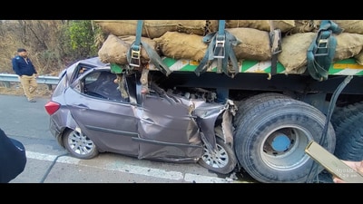 Two people died on the scene, including the driver, and another passed away while receiving treatment at the hospital. (HT PHOTO)